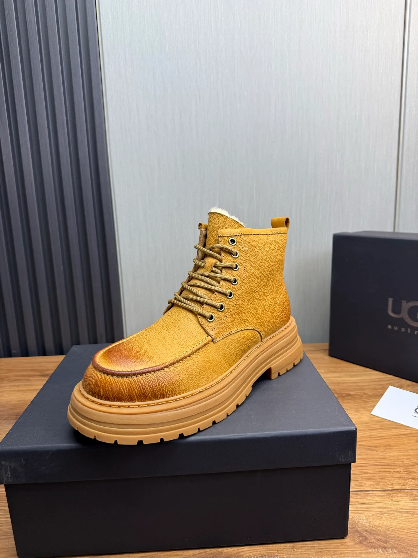 Factory price 680💰 [UGG] Men's hot winter warm boots🐑Simple and fashionable design, cowhide➕comfortable and warm wool lining. Soft and comfortable to wear, good warmth retention, and excellent foot feel. Regular size 38-45